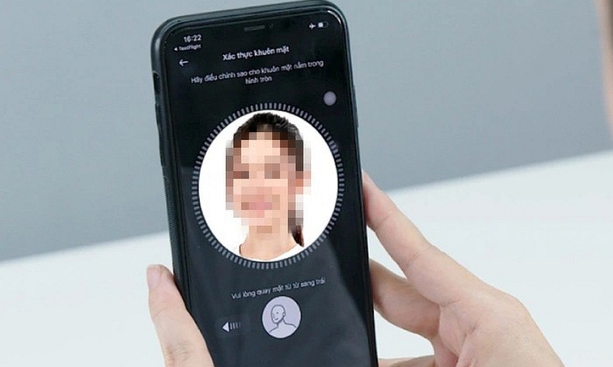 Tại sao không nên dùng khuôn mặt để mở khóa điện thoại?
