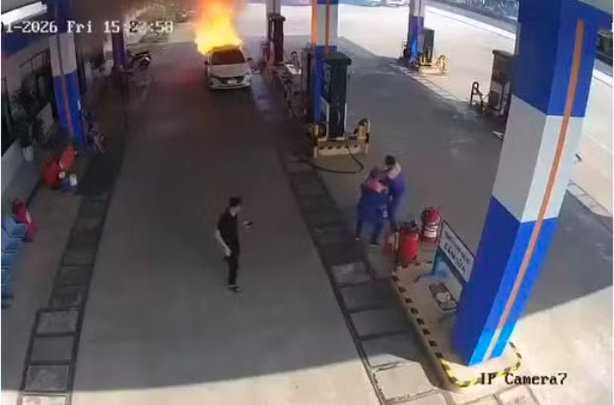 Cháy ô tô, 2 người tử vong, tài xế khai do quá hoảng loạn nên chạy đi: PGĐ Công an Đà Nẵng chỉ đạo làm rõ có bất thường hay không?
