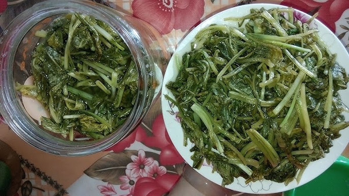 4 loại rau KHÔNG NÊN ăn: 1 loại hại thận, 2 loại "phá gan", loại nào cũng dễ nuôi tế bào ung thư