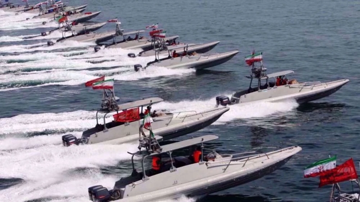 Iran kiểm soát toàn bộ giao thông qua eo biển Hormuz, cảnh báo đáp trả hoạt động can thiệp quân sự