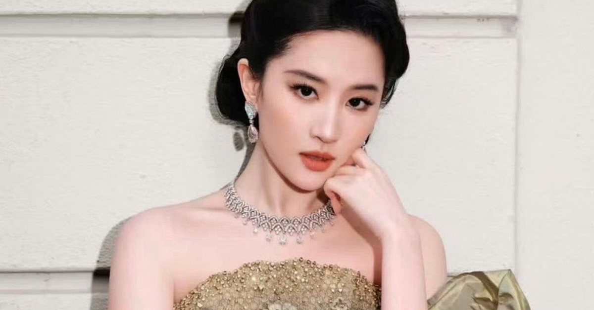 Lưu Diệc Phi dạy cho Triệu Lộ Tư, Bạch Lộc một bài học