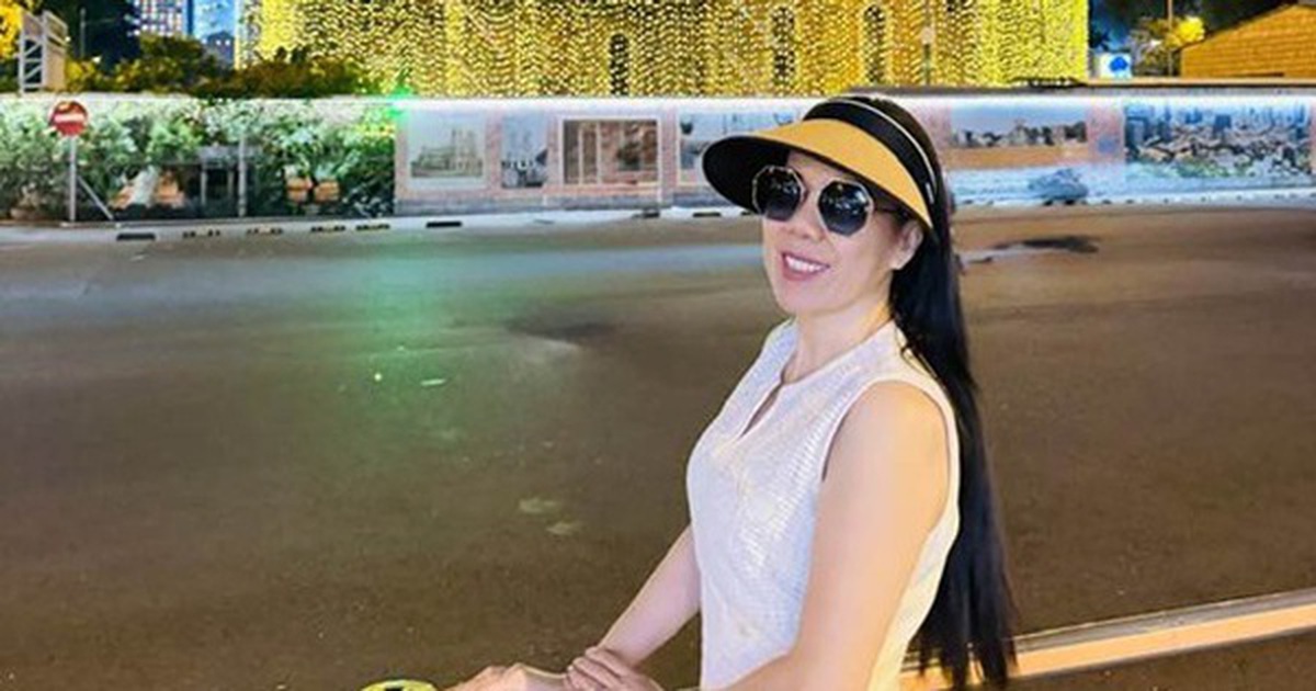 Nữ ca sĩ đi Mỹ về nước, nói sự thay đổi của TP.HCM