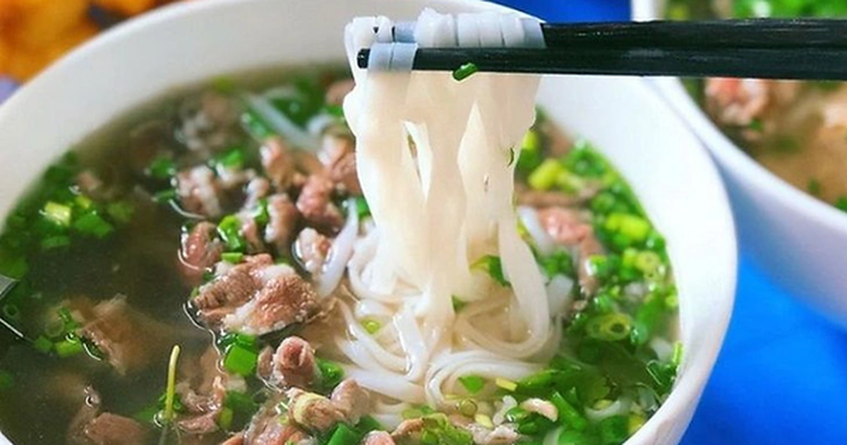 Ăn phở kiểu này, đừng trách vì sao mỡ máu và huyết áp cao