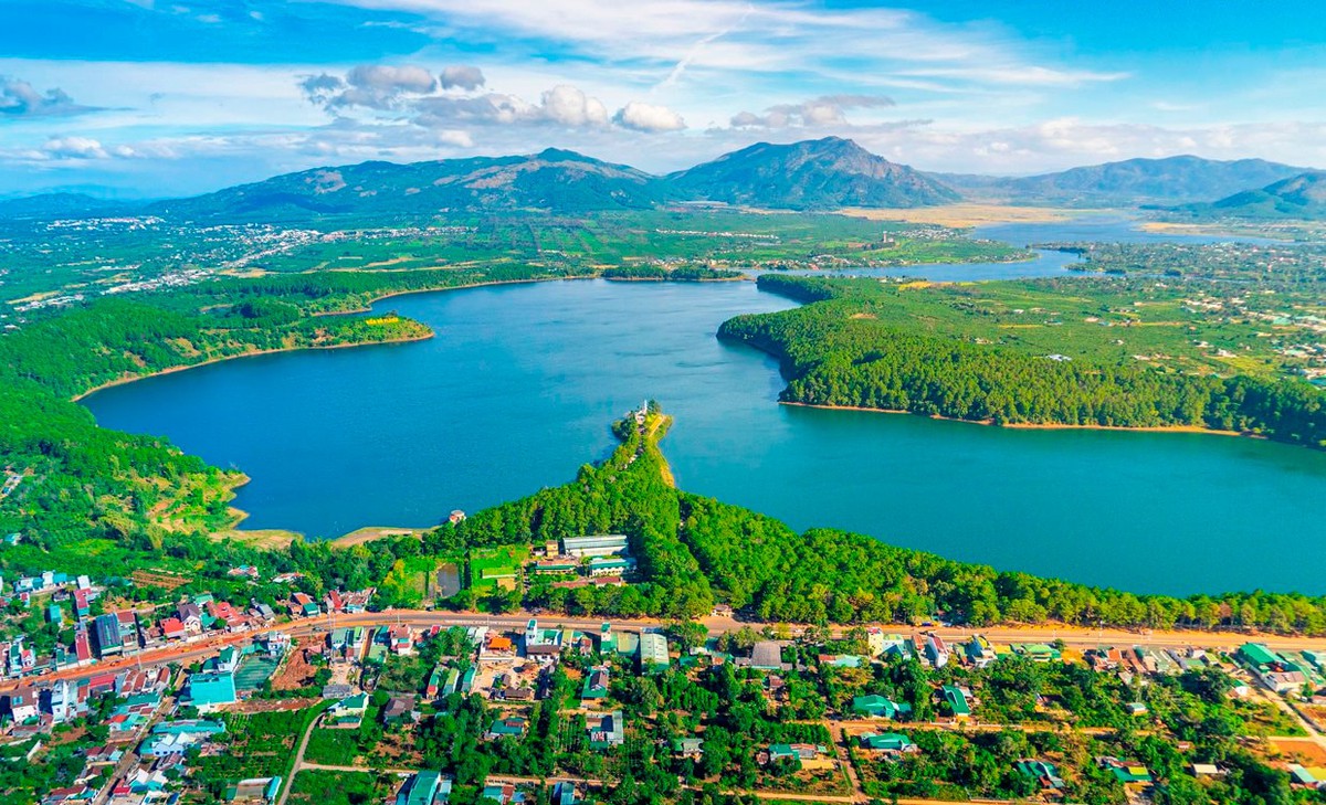 Tập đoàn Thụy Sĩ bắt tay “ông lớn” siêu du thuyền khảo sát 3.200km bờ biển Việt Nam, chọn tỉnh rộng thứ hai làm nơi xây "thiên đường du thuyền không phát thải” đầu tiên trên thế giới