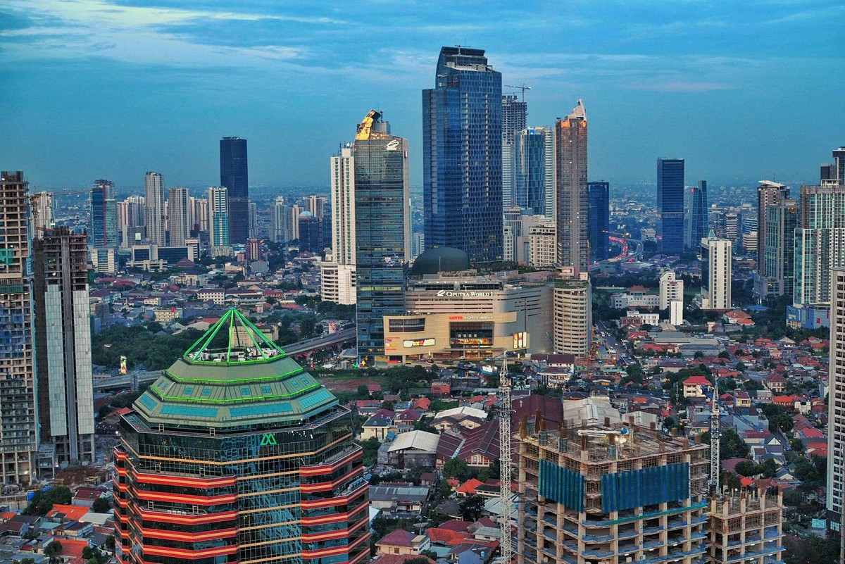 Nền kinh tế lớn nhất Đông Nam Á công bố tăng trưởng quý I/2026 vượt dự báo, cao hay thấp so với Việt Nam?