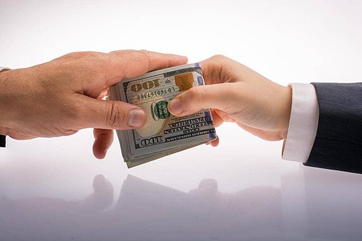 Dùng tiền mặt để 'né thuế' - Rủi ro có thể lớn hơn thuế!