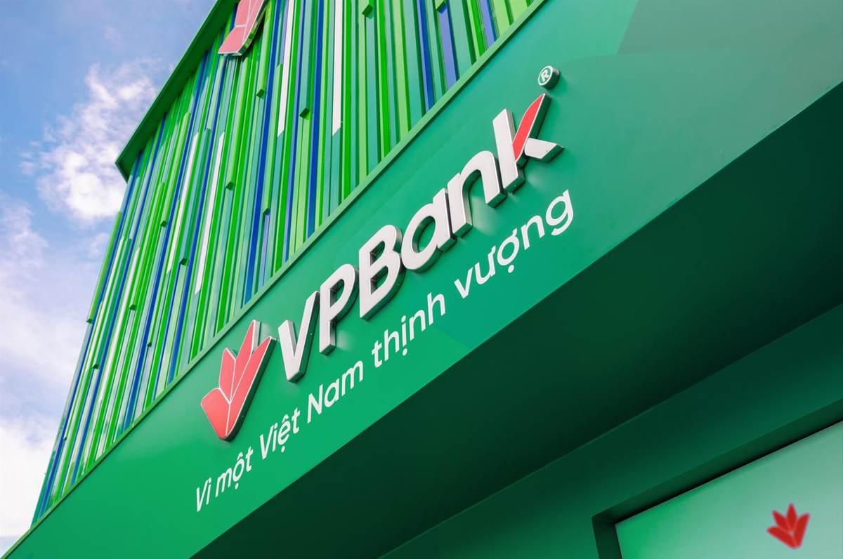 Sếp VPBank muốn mua 30 triệu cổ phiếu VPBank, giá trị 840 tỷ đồng