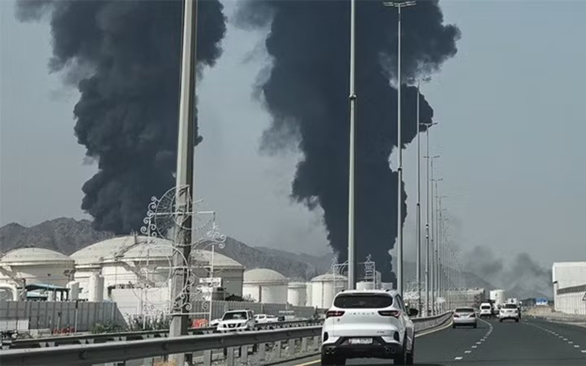 Cháy lớn tại cơ sở dầu khí ở UAE sau cuộc tấn công UAV của Iran