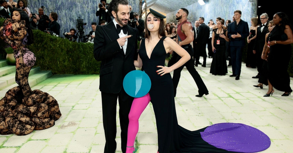 Cuộc đua thảm đỏ Met Gala 2026: Từ sang chảnh đến “dị không tưởng”, không ai chịu lép vế