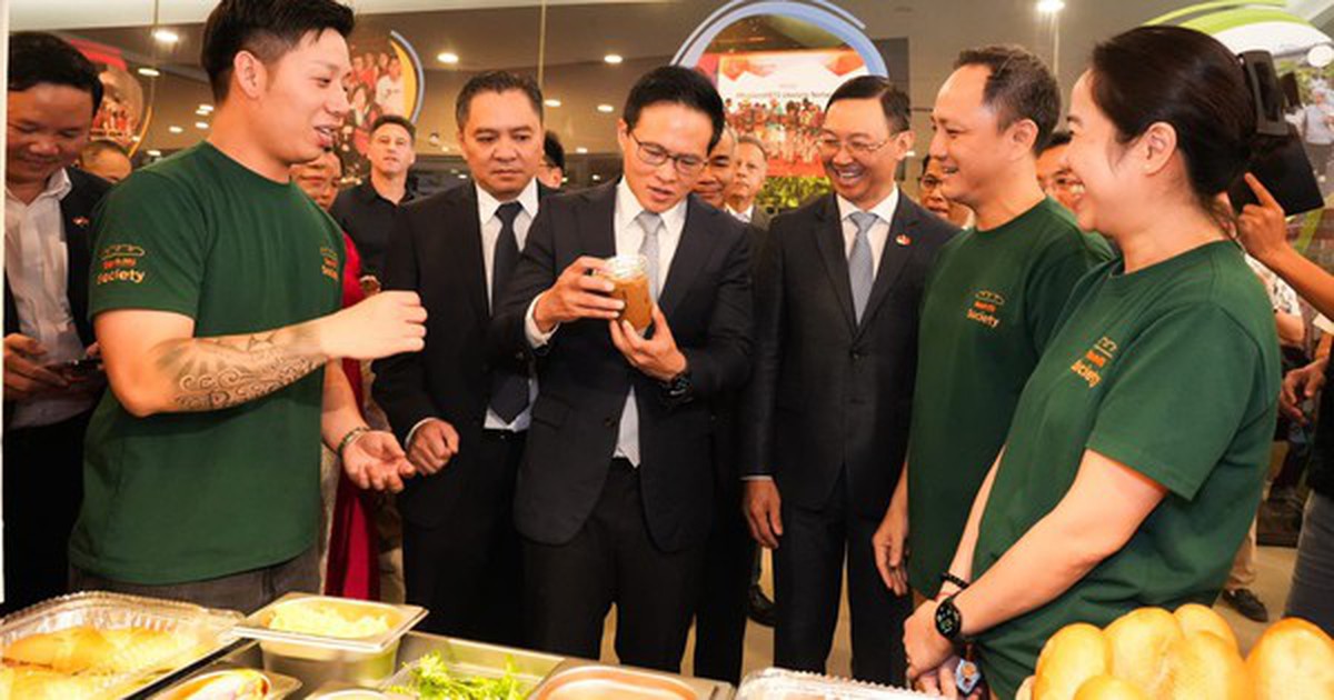 Nữ Giám đốc người Việt bỏ Google, mở tiệm bánh mì tại Singapore: thương hiệu đầu tiên và duy nhất được khách sạn 4 sao "chọn mặt gửi vàng