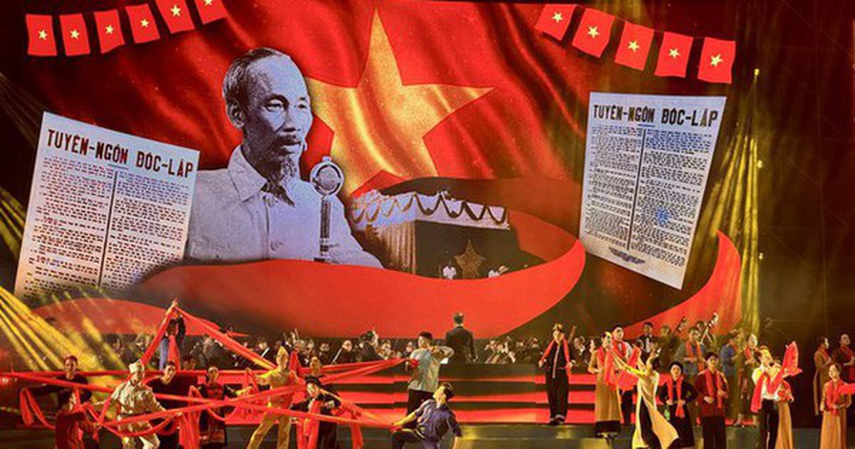 TPHCM tặng quà 1 triệu đồng mỗi hộ khó khăn nhân kỷ niệm 50 năm Thành phố mang tên Bác