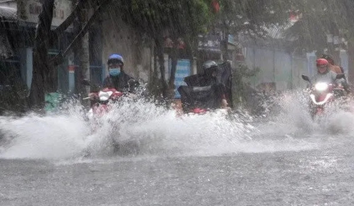 Tin mới nhất về đợt gió mùa đông bắc đang tràn xuống miền Bắc, gây mưa rất to