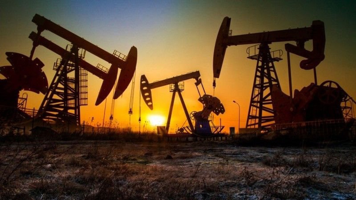 Giá dầu tiếp đà lao dốc, WTI lùi sâu về 90 USD/thùng