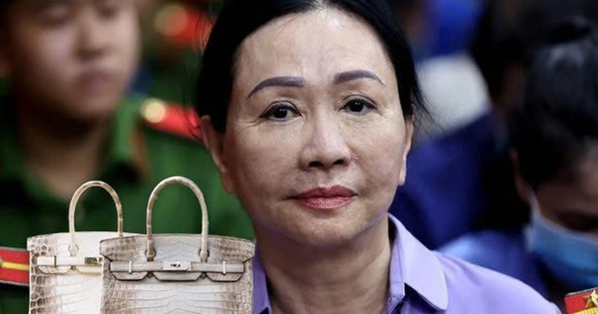 Chi tiết về phiên đấu giá trực tuyến 2 túi Hermes của bà Trương Mỹ Lan
