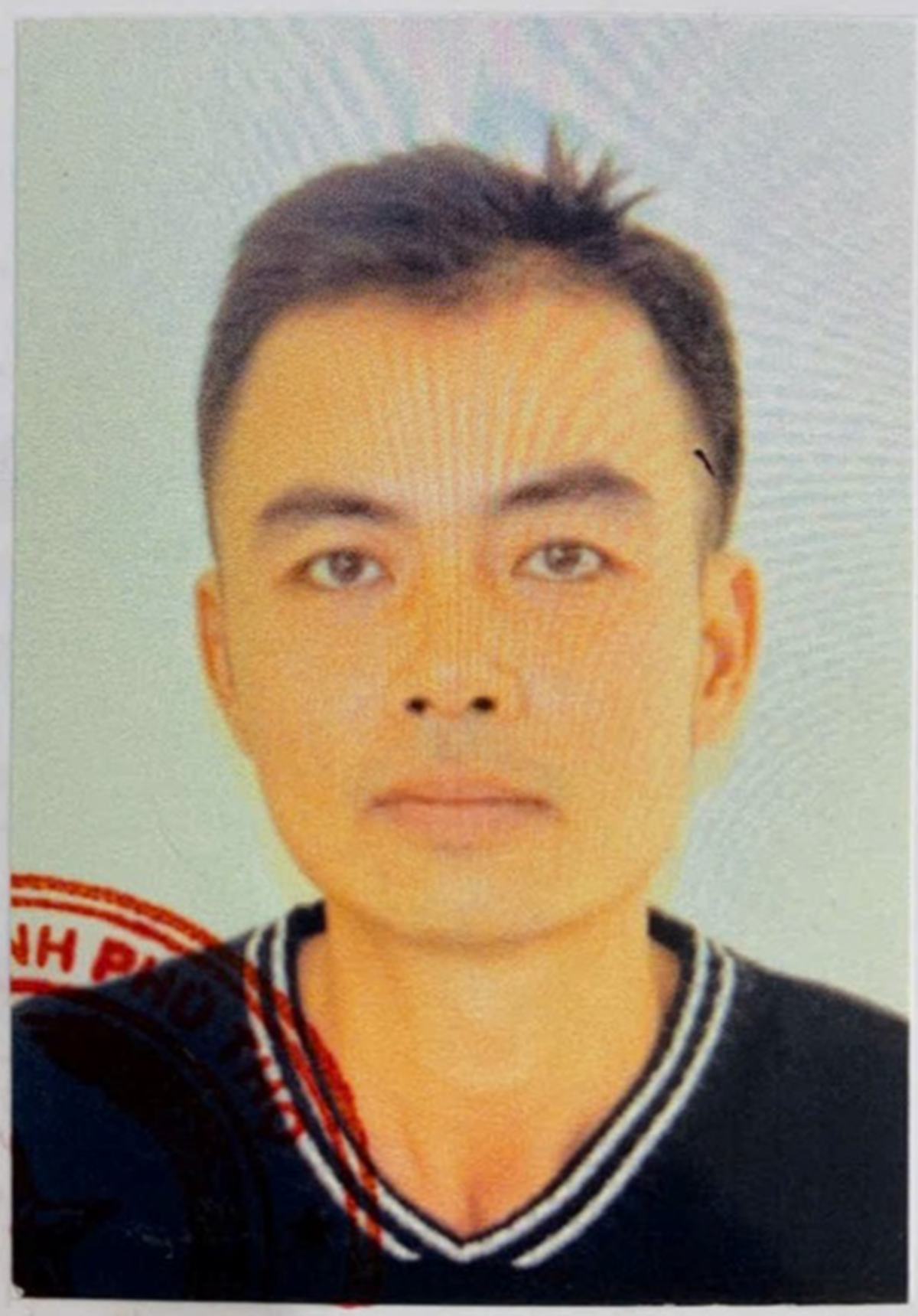 Thi hành Lệnh bắt tạm giam Nguyễn Hà Chung, nạn nhân là con ruột mới hơn 7 tuổi