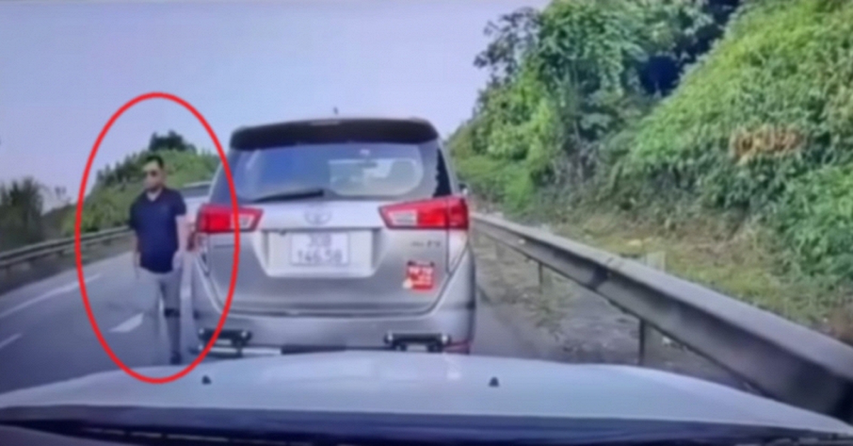 Tài xế chặn ô tô trên cao tốc Nội Bài - Lào Cai, chửi bới vì đối phương chạy chậm: Cái giá phải trả