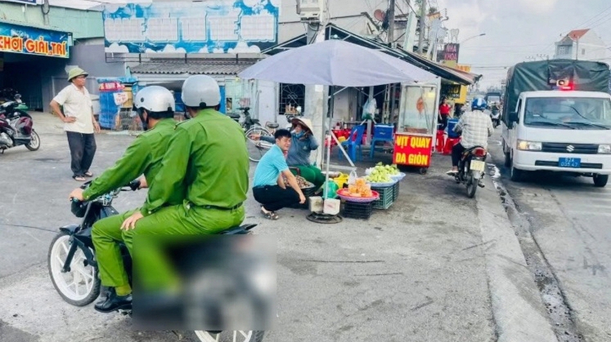 Một Đại úy công an bị hạ bậc thi đua sau bức ảnh phản ánh của người dân