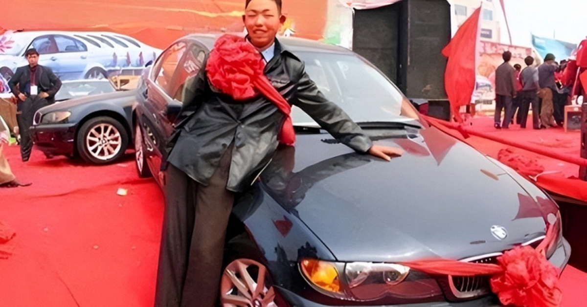 Phát hiện thanh niên 17 tuổi trúng số độc đắc xe BMW, trung tâm xổ số từ chối trao thưởng và tuyên bố: "Anh là kẻ lừa đảo"