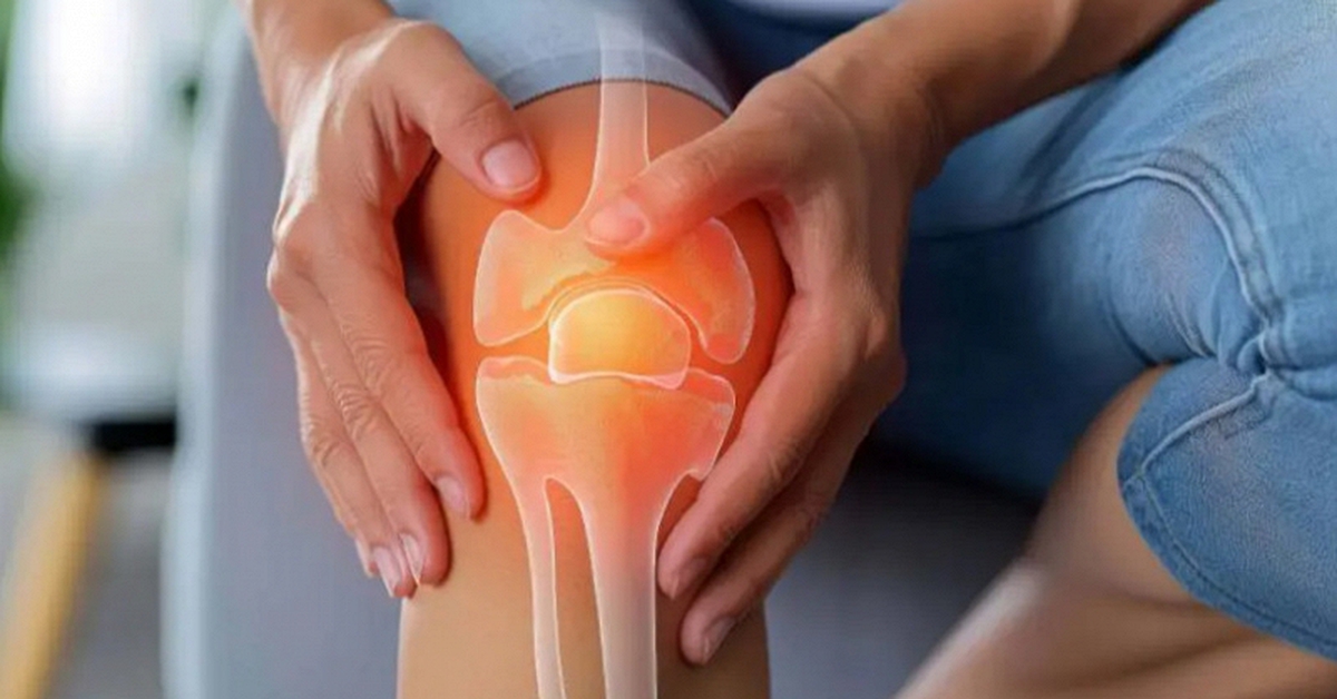 Bỏ leo núi vì sợ hại khớp, cụ ông 60 tuổi vẫn mòn sụn gối nặng: Bác sĩ chỉ rõ 3 thói quen “phá hủy” đầu gối mỗi ngày