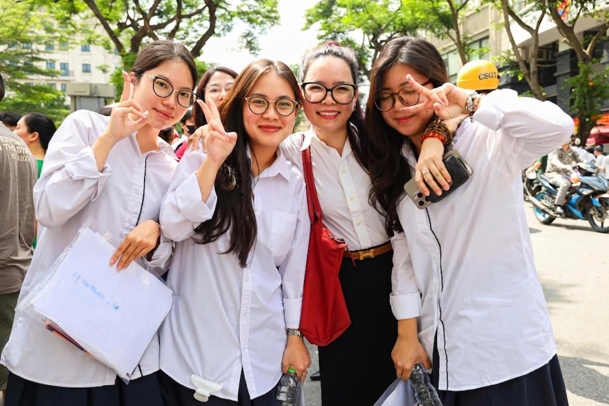 Hôm nay, hơn 1,2 triệu thí sinh làm thủ tục dự thi tốt nghiệp THPT 2026