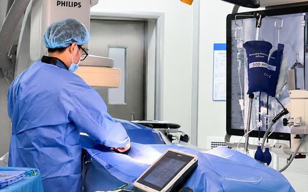 Cứu sống hai cụ bà đột quỵ nhồi máu não nặng