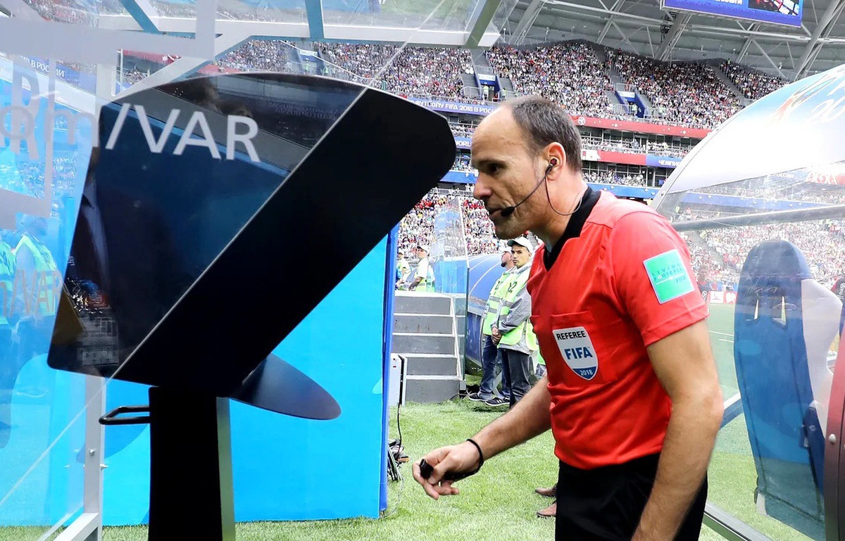 Giải mã toàn bộ quy trình hoạt động của VAR tại World Cup 2026