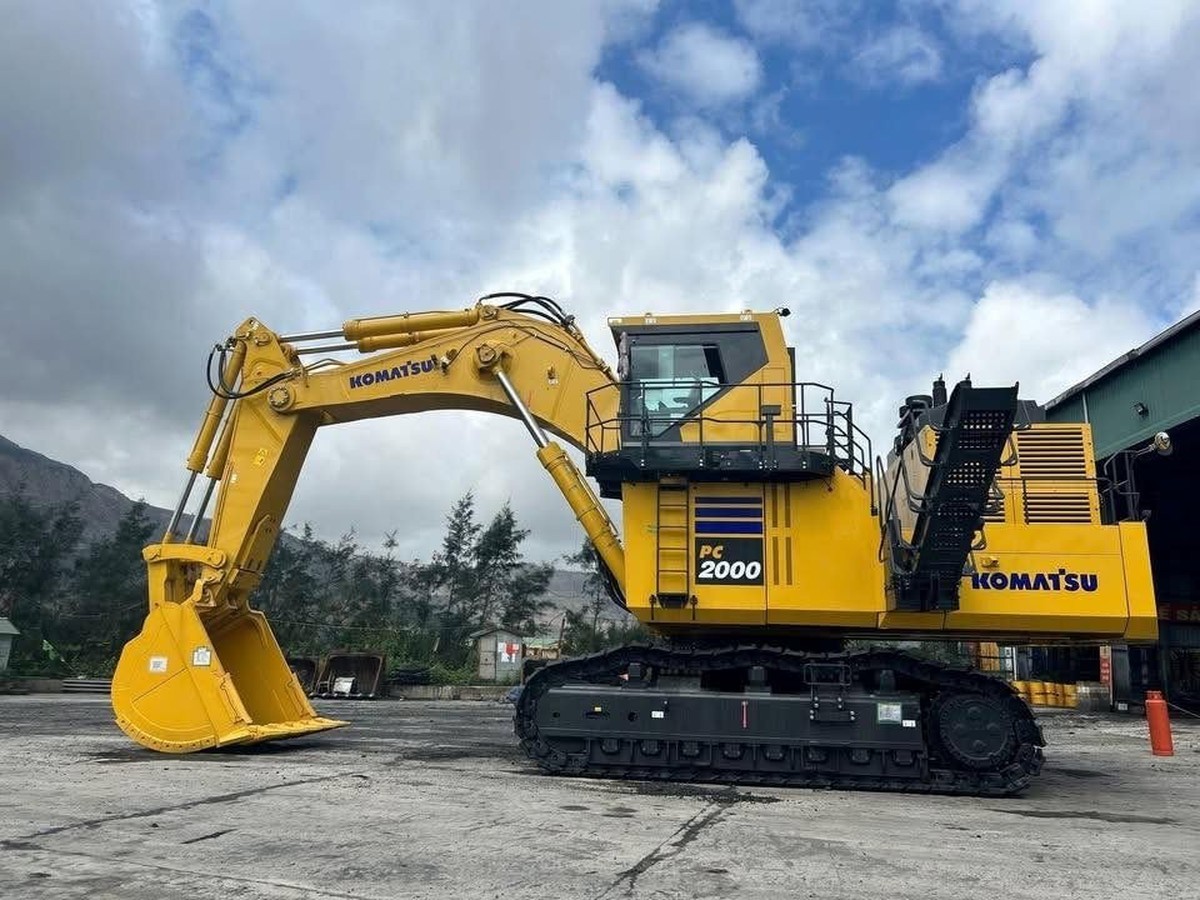 Siêu quái vật cao ngang toà nhà 6 tầng, nặng 200 tấn “nuốt” hàng chục tấn kho báu mỗi lần ở Quảng Ninh