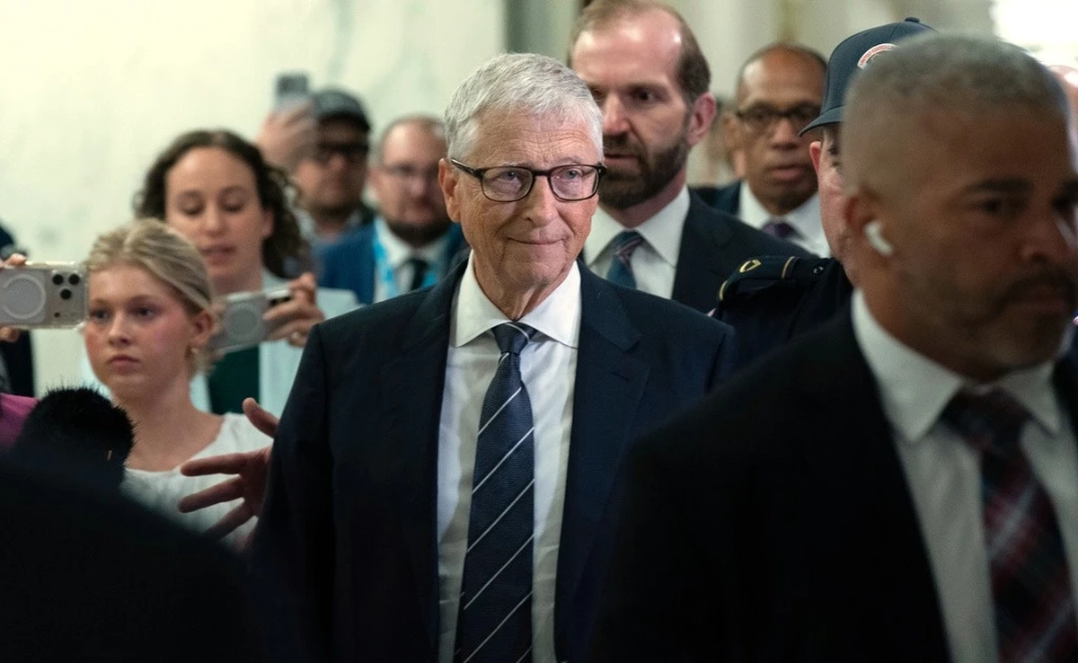 Tỷ phú Bill Gates nói bị Jeffrey Epstein gây sức ép bằng chuyện ngoại tình