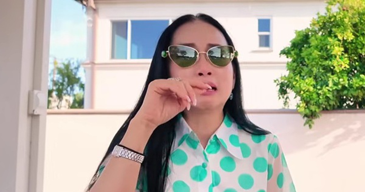 Ca sĩ tỷ phú Hà Phương bật khóc nức nở: "Tôi nhắn cho chồng tôi"