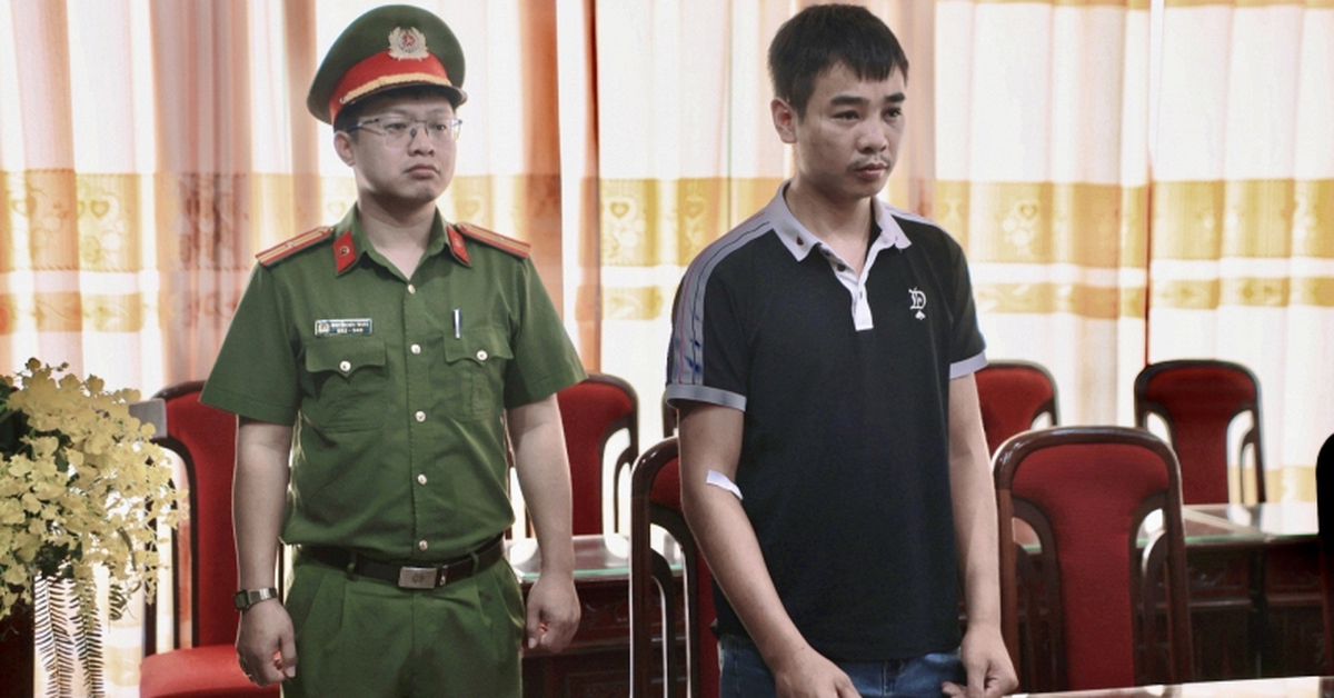 Quyết định bắt Đỗ Đình Dũng - đối tượng lao vào trụ sở chửi bới bóp cổ công an xã