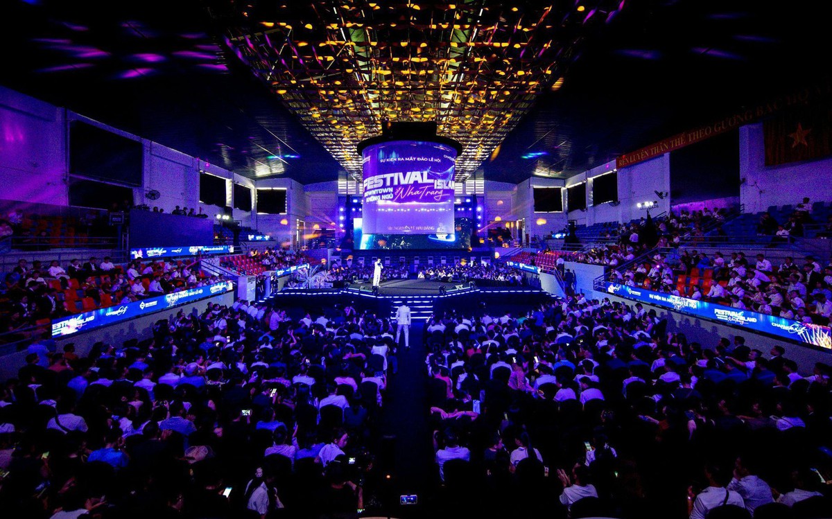 Bùng nổ ra mắt Festival Island, hé mở tương lai một "Downtown không ngủ" của Nha Trang