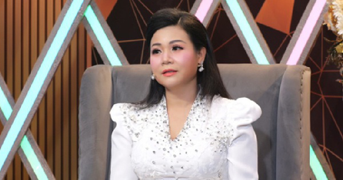 Nữ ca sĩ Bolero ốm nặng, kiệt sức: Tuyệt đối không bỏ 1 việc
