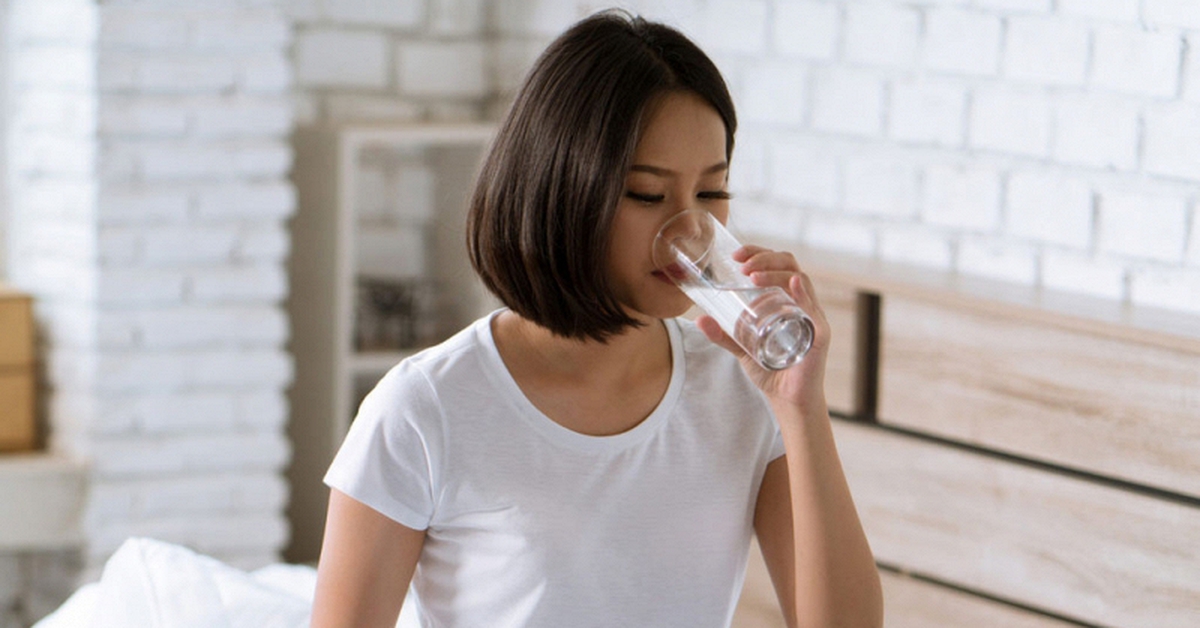 Lời khuyên dành cho những người sáng nào cũng uống 1 ly nước