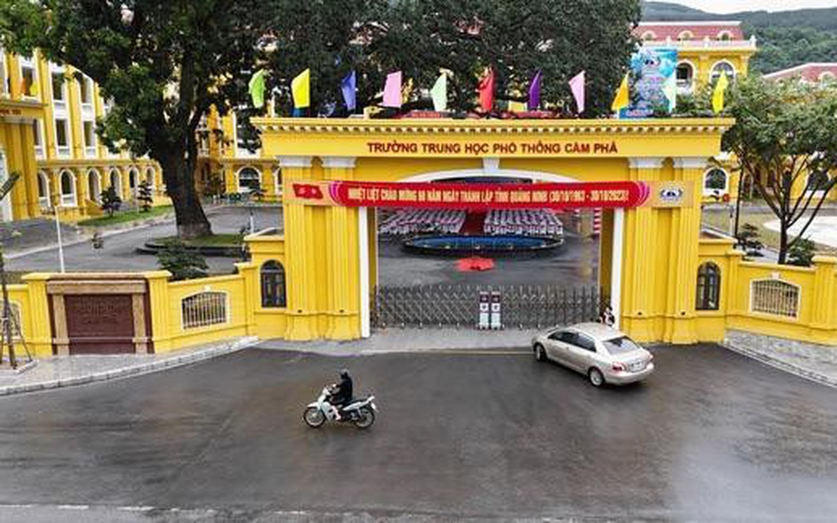 Vụ giám thị gợi ý thí sinh cho con của đồng nghiệp xem bài thi ở Quảng Ninh: Số phận 2 bài thi ra sao?