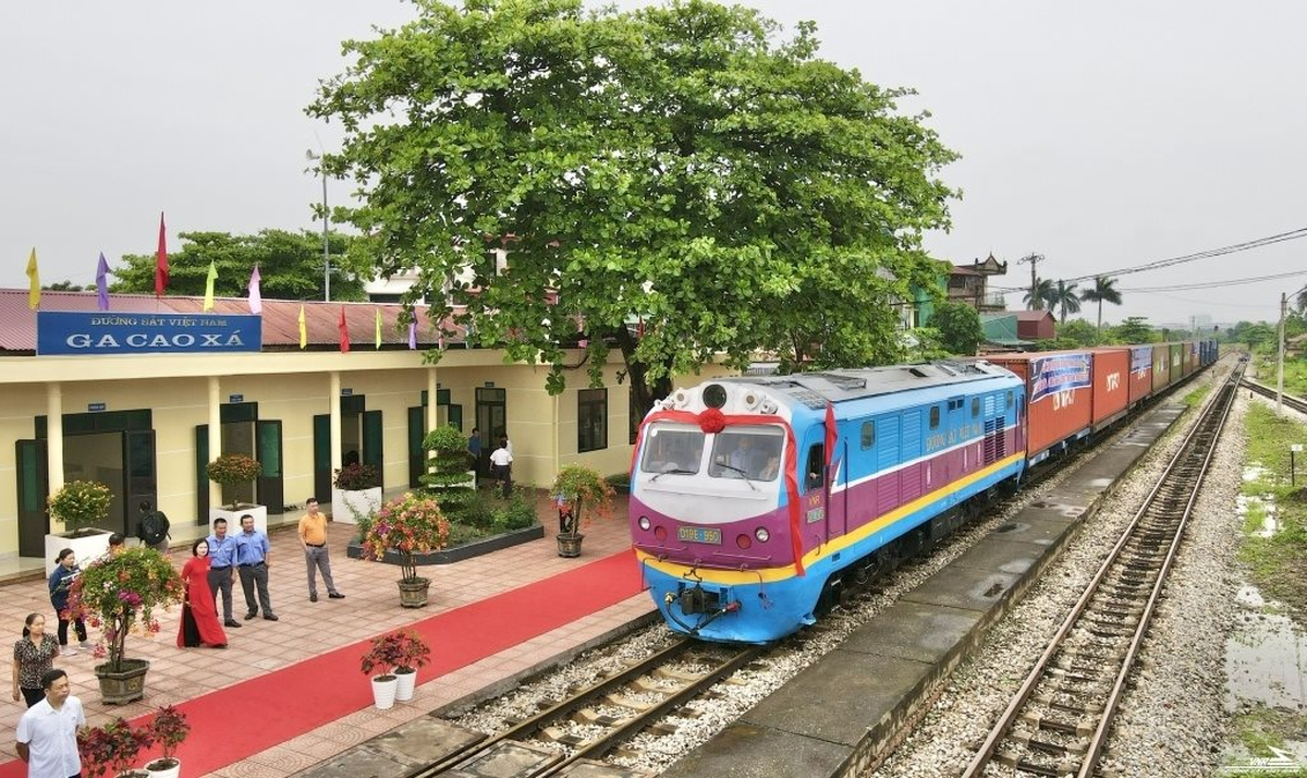 Tuyến đường sắt dài 390km đi qua 6 tỉnh thành, vốn đầu tư hơn 200.000 tỷ đồng nhận chỉ đạo "nóng"