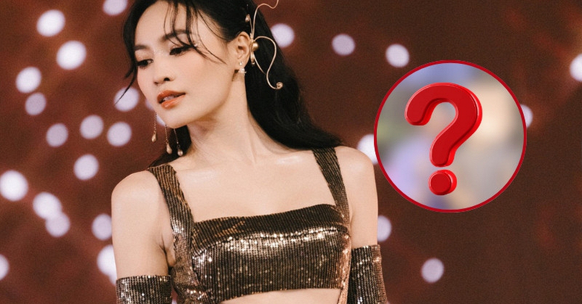 Bức ảnh đang cực viral của Ninh Dương Lan Ngọc khiến netizen xôn xao “10 năm chờ đợi cũng đến ngày này”
