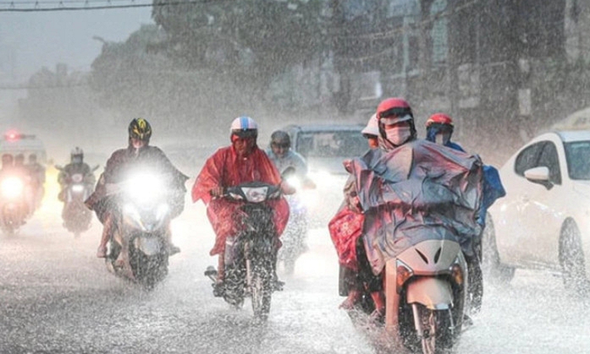 Trong ít giờ, các khu vực có mưa to đến rất to, nhiều nơi có dông: Người dân lưu ý