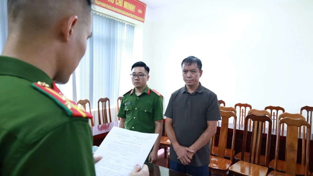 Lật tẩy thủ đoạn "ốp gỗ" nhà dân trong diện giải tỏa hòng chiếm đoạt 8 tỷ tiền đền bù