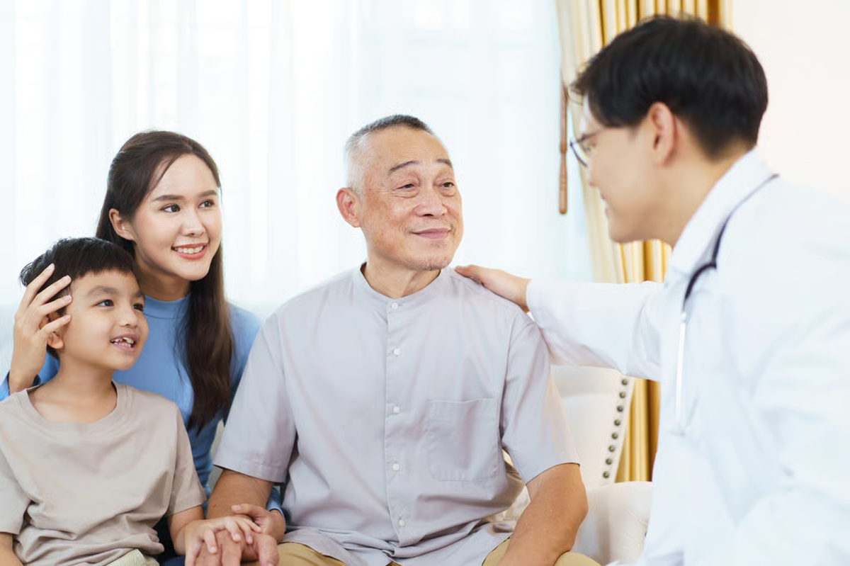 Chiêu trò "giải độc đường ruột bằng nước tương" khiến hơn 100 người già sập bẫy