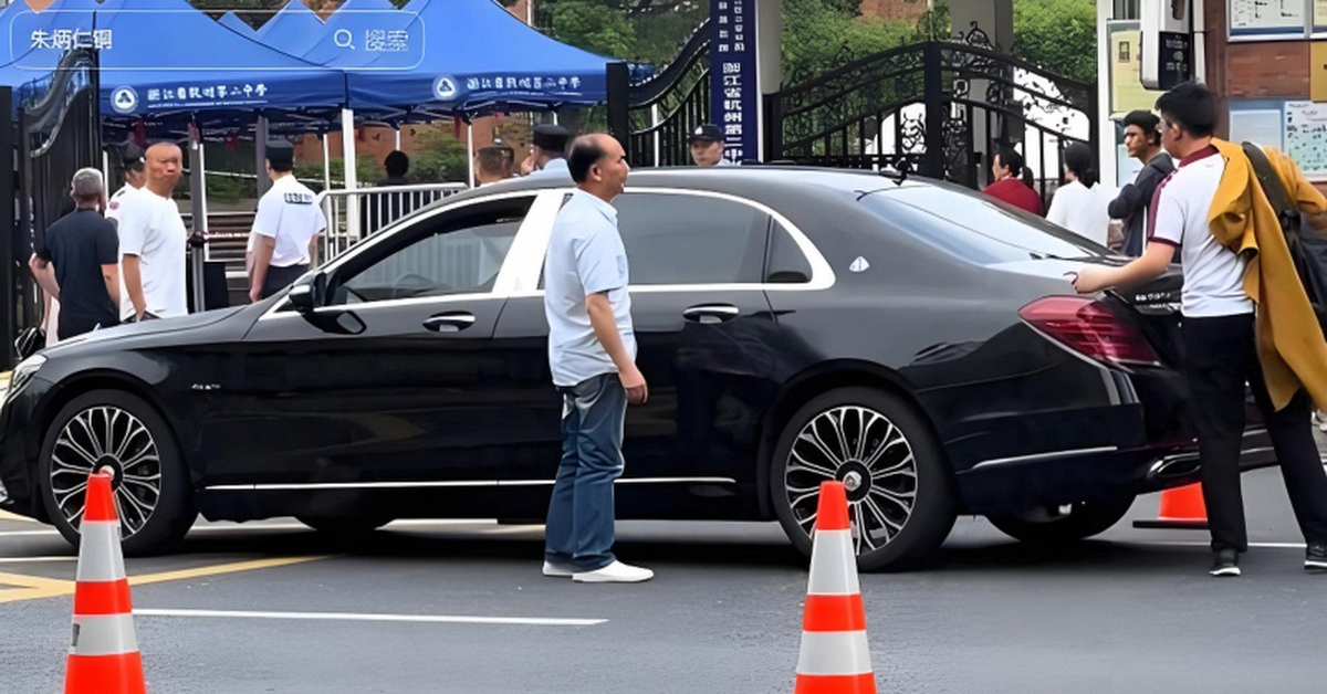 Nam sinh đi thi đại học bằng xe Maybach sau 2 năm giờ ra sao?