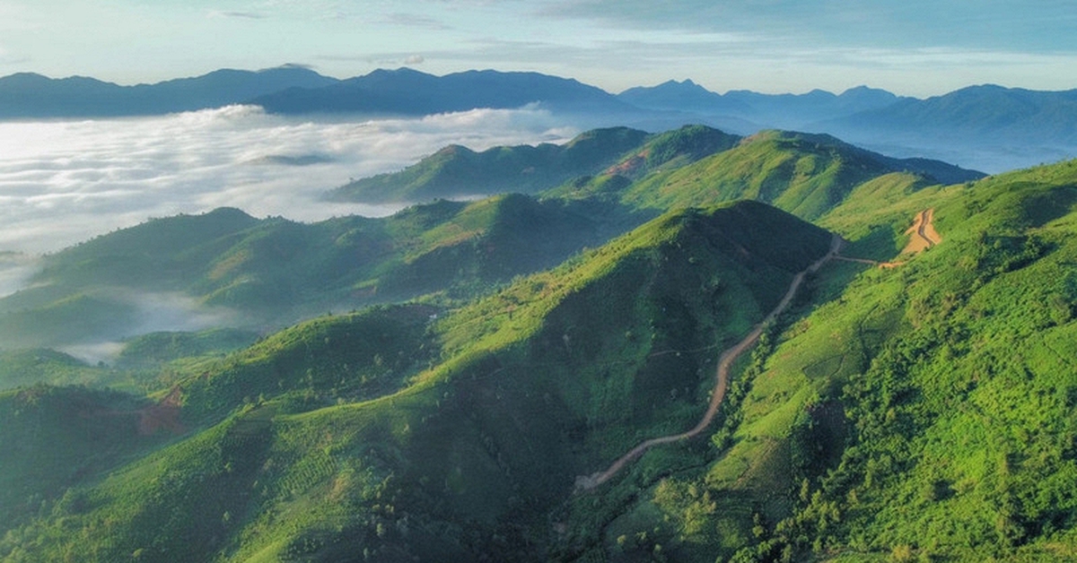 Việt Nam có thành phố mát lạnh cao 900m: Nơi ra đời 108 lá thư tình Trịnh Công Sơn, nay lại gây sốt với cổng trời của Sơn Tùng M-TP