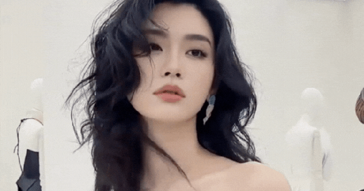 Mỹ nhân showbiz cưới "hồng hài nhi" siêu giàu: Sinh đủ "nếp tẻ" cho gia tộc, gần 40 tuổi vẫn đẹp đỉnh tựa nữ thần
