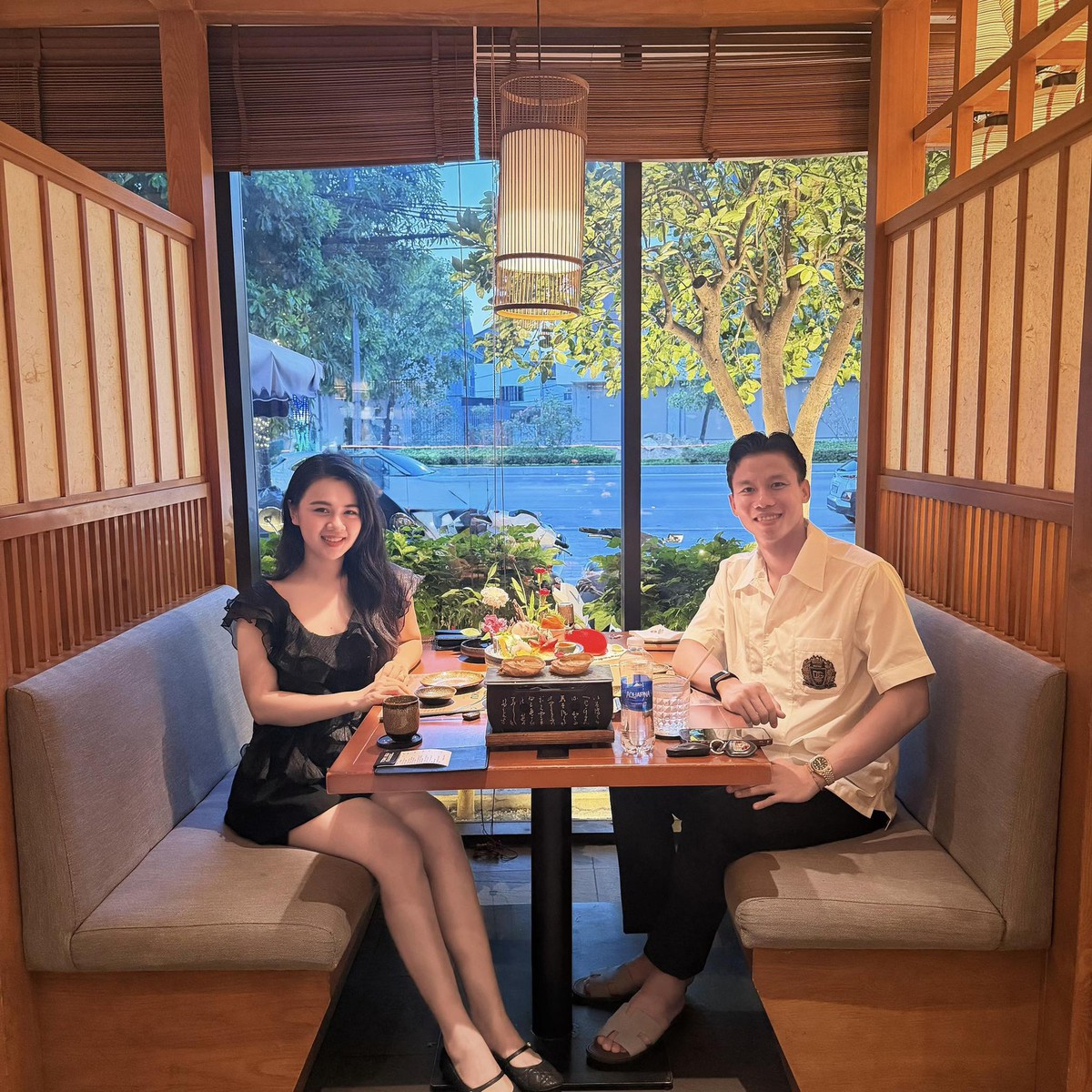 Quế Ngọc Hải kỷ niệm 10 năm tình yêu ngọt ngào bên cựu hoa khôi Đại học Vinh