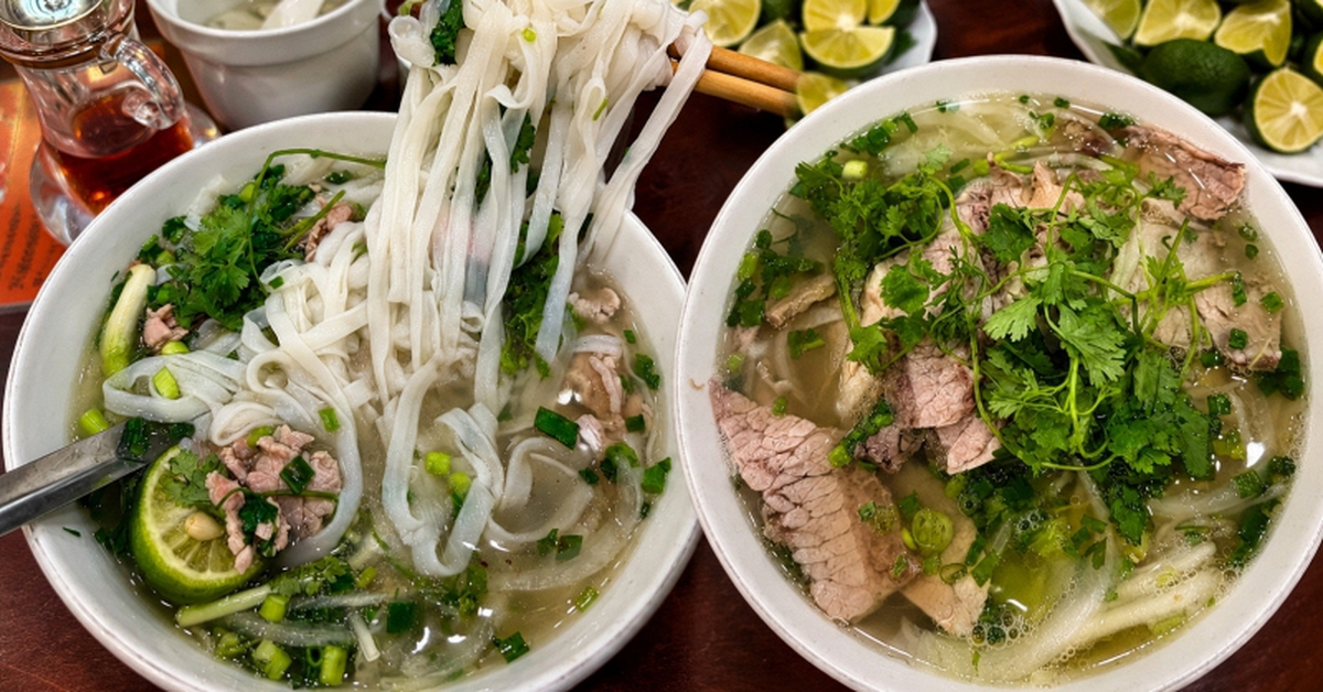 Ăn phở suốt cả tuần không biết chán, cô gái Trung Quốc vẫn "tấm tắc khó hiểu", đến khúc vắt chanh thì netizen đồng loạt vào "nhắc nhẹ"