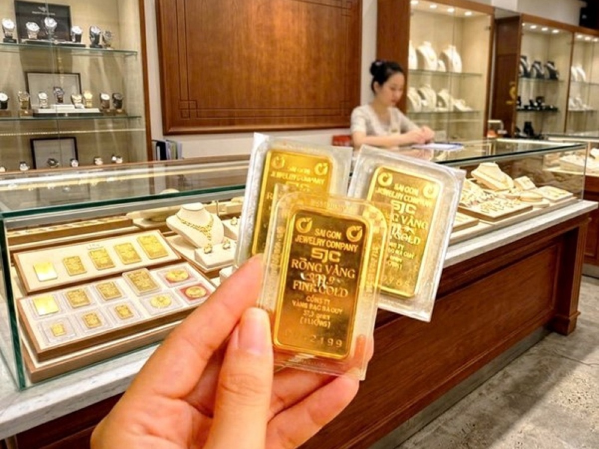Chuyên gia dự báo giá vàng tuần tới có thể giảm 100 - 200 USD/ounce