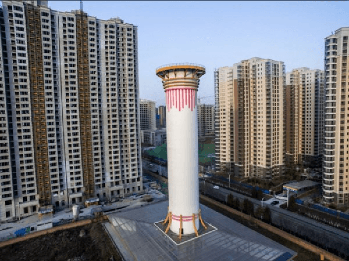 Phát hiện Quốc dựng khối tháp hình trụ thuộc dạng lớn nhất thế giới, cao 100 mét, rộng bằng nửa sân bóng đá để thực hiện nhiệm vụ mà ngay cả người dân còn không biết