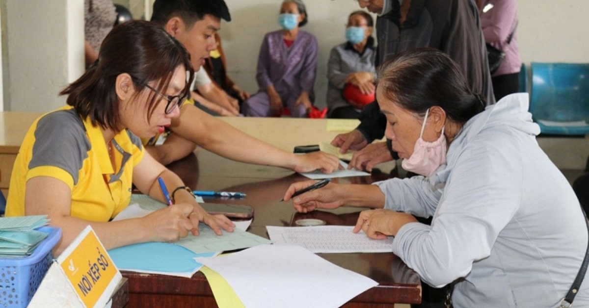 Người dân có lương hưu chú ý kỳ lương tháng 7 có thể bị gián đoạn vì điều này