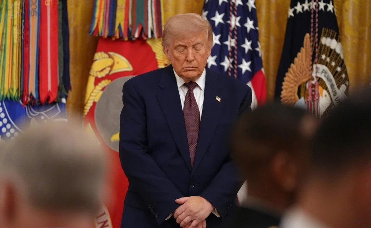 Iran nắm đằng chuôi, Tổng thống Mỹ Trump chưa thoát ‘tâm bão’