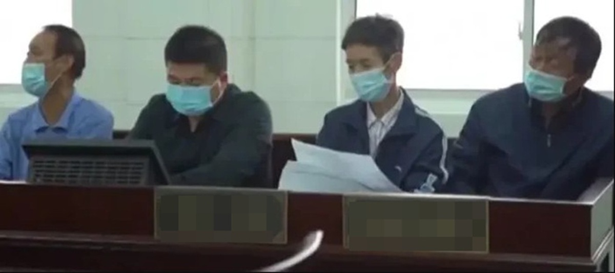 Cả đời sống cô độc, cụ ông để lại hơn 8 tỷ đồng: 4 người con biệt tích 60 năm đồng loạt xuất hiện