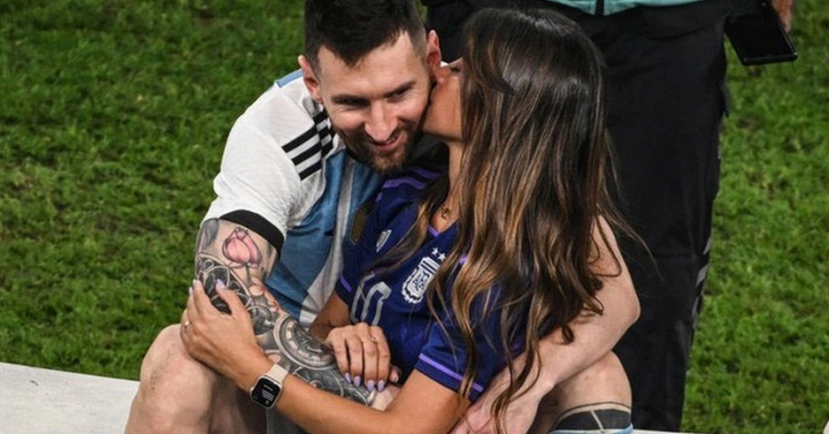 Messi quá yêu vợ